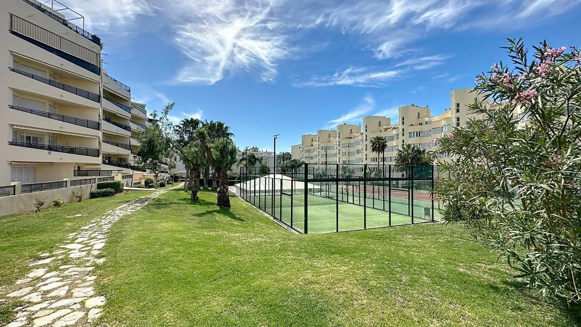 600 M Beach, Pool, Terrace, Wifi, 1 Bedroom Torremolinos Apartment